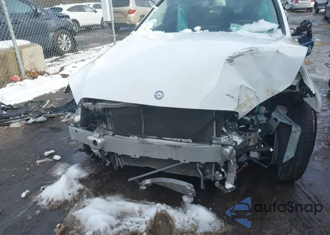 2015 Mercedes-Benz C 300 4Matic z USA, uszkodzony, nr VIN 55SWF4KB9FU093303